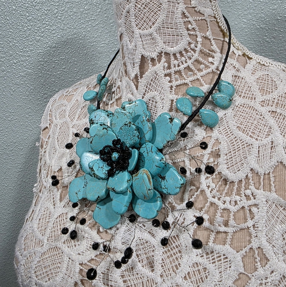 Large Turqouise Floral Necklace
